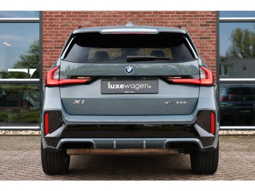 BMW X1 xDrive25e M-Sport Premium 18inch Leder Camera ACC-voorbereiding ActivLease financial lease