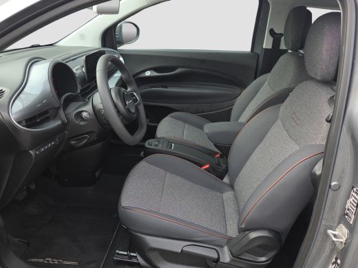 Fiat 500 Icon 42 kWh SOH 94,12% | Camera | Full map navigatie | Carplay/android auto | 16 inch lmv | ActivLease financial lease
