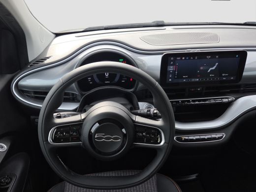 Fiat 500 Icon 42 kWh SOH 94,12% | Camera | Full map navigatie | Carplay/android auto | 16 inch lmv | ActivLease financial lease