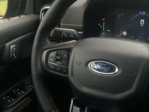Ford Ranger Wildtrak Dubbel Cabine Plug-in Hybride Raptor Edition | Bullbar | Black Pack | LED | 5 pers. | Un... ActivLease financial lease