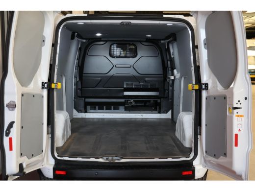 Ford Transit Custom 2.0 TDCI L2H1 AUTOMAAT ActivLease financial lease