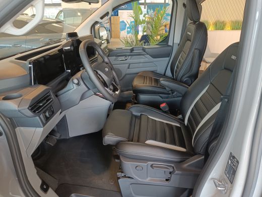 Ford Transit Custom 320 2.5 PHEV L2H1 Grey Platinum Dubbel Cabine ActivLease financial lease