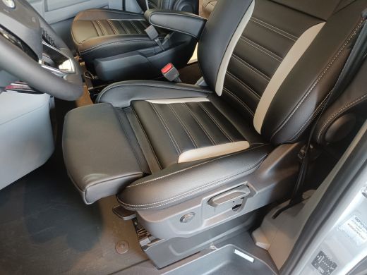 Ford Transit Custom 320 2.5 PHEV L2H1 Grey Platinum Dubbel Cabine ActivLease financial lease