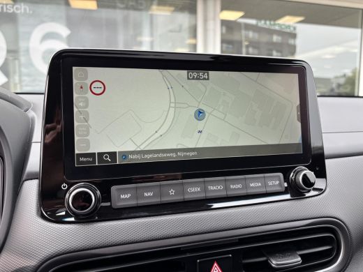 Hyundai Kona 1.6 GDI HEV Fashion Sky | SChuif- kanteldak | Trekhaak | Head-up display | Adaptieve cruise contr... ActivLease financial lease