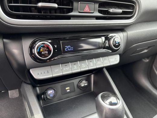 Hyundai Kona 1.6 GDI HEV Fashion Sky | SChuif- kanteldak | Trekhaak | Head-up display | Adaptieve cruise contr... ActivLease financial lease