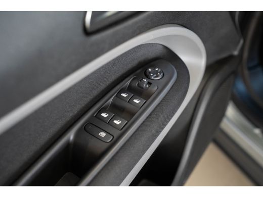 Jeep Avenger 1.2 e-Hybrid Longitude | Adaptive Cruise Controle | Navigatie | Parkeersensoren | Apple Carplay &... ActivLease financial lease