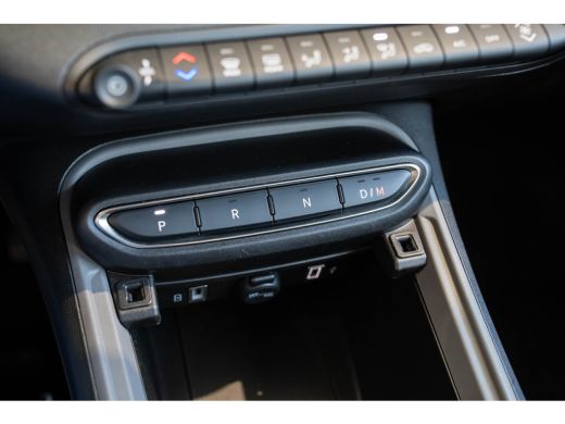 Jeep Avenger 1.2 e-Hybrid Longitude | Adaptive Cruise Controle | Navigatie | Parkeersensoren | LED | Apple Car... ActivLease financial lease