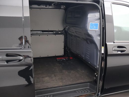 Mercedes-Benz Vito 119 CDI 190 PK AUT. EXTRA LANG + STANDKACHEL | TREKHAAK | CAMERA ActivLease financial lease