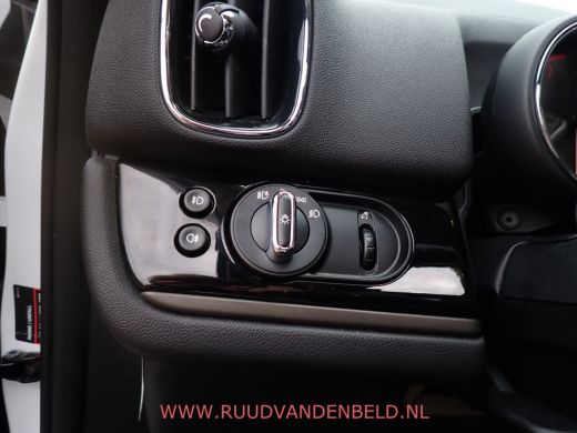 Mini Countryman 2.0 Cooper S KEYLESS / HEAD-UP / SCHUIF-KANTELDAK / CARPLAY ActivLease financial lease