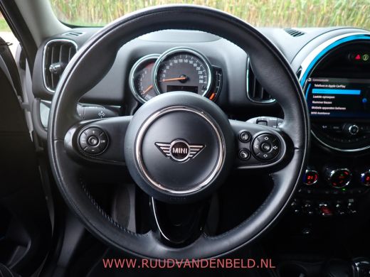 Mini Countryman 2.0 Cooper S KEYLESS / HEAD-UP / SCHUIF-KANTELDAK / CARPLAY ActivLease financial lease