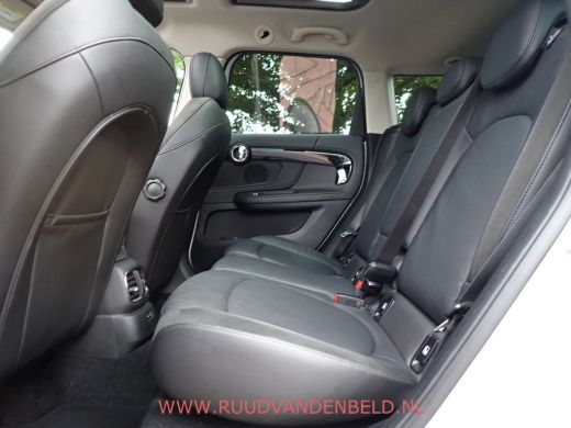 Mini Countryman 2.0 Cooper S KEYLESS / HEAD-UP / SCHUIF-KANTELDAK / CARPLAY ActivLease financial lease