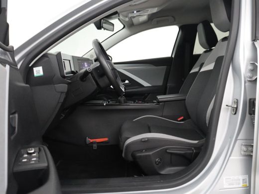 Opel Astra 1.2 Business Edition | Stuur/stoel verwarming | Carplay | Camera | Park assist | Adaptive cruise ... ActivLease financial lease