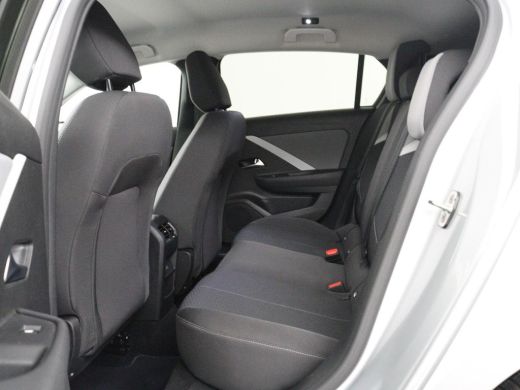 Opel Astra 1.2 Business Edition | Stuur/stoel verwarming | Carplay | Camera | Park assist | Adaptive cruise ... ActivLease financial lease