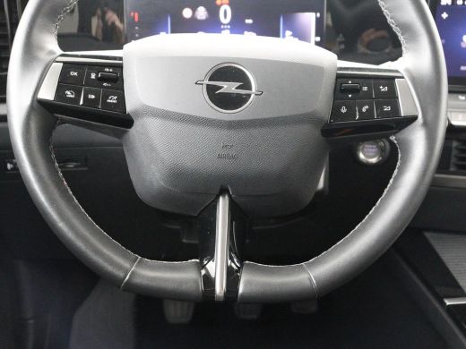 Opel Astra 1.2 Business Edition | Stuur/stoel verwarming | Carplay | Camera | Park assist | Adaptive cruise ... ActivLease financial lease