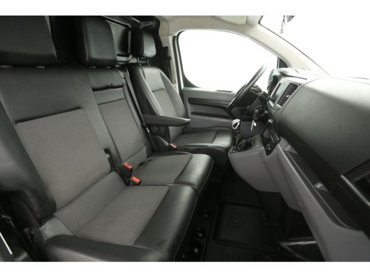 Opel Vivaro 2.0D L3H1 | Clima | Cruise | Carplay | 3 Zits | Parkeersens. | Stoelverwarming ActivLease financial lease