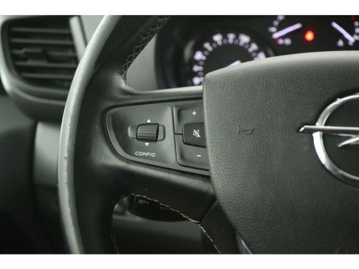 Opel Vivaro 2.0D L3H1 | Clima | Cruise | Carplay | 3 Zits | Parkeersens. | Stoelverwarming ActivLease financial lease