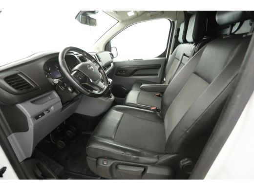 Opel Vivaro 2.0D L3H1 | Clima | Cruise | Carplay | 3 Zits | Parkeersens. | Stoelverwarming ActivLease financial lease