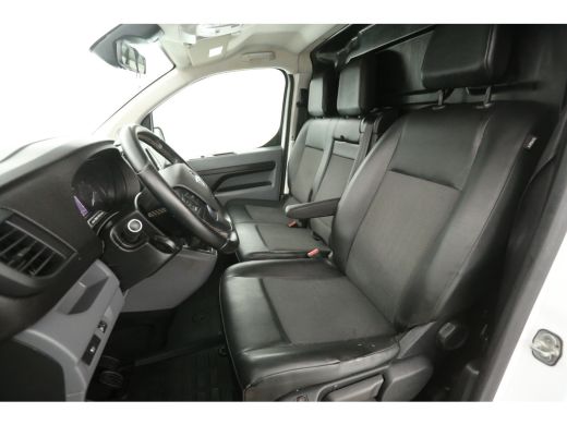 Opel Vivaro 2.0D L3H1 | Clima | Cruise | Carplay | 3 Zits | Parkeersens. | Stoelverwarming ActivLease financial lease
