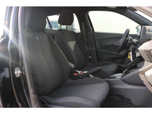 Peugeot 2008 1.2 Hybrid 136 Style | Airco | Parkeersensoren achter | LED Koplampen | Cruise control | DAB | ActivLease financial lease