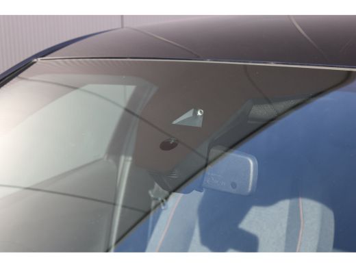 Peugeot 2008 1.2 Hybrid 136 Style | Airco | Parkeersensoren achter | LED Koplampen | Cruise control | DAB | ActivLease financial lease
