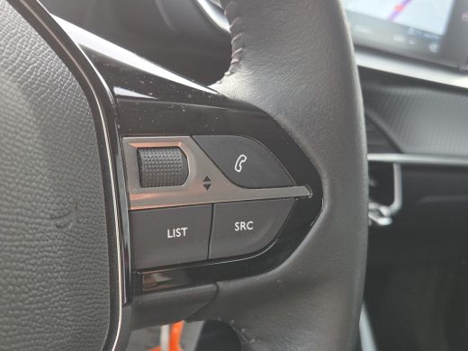Peugeot 2008 1.2 PureTech Active Pack Trekhaak | Camera | Stoelverwarming | Full map navigatie | Carplay/andro... ActivLease financial lease