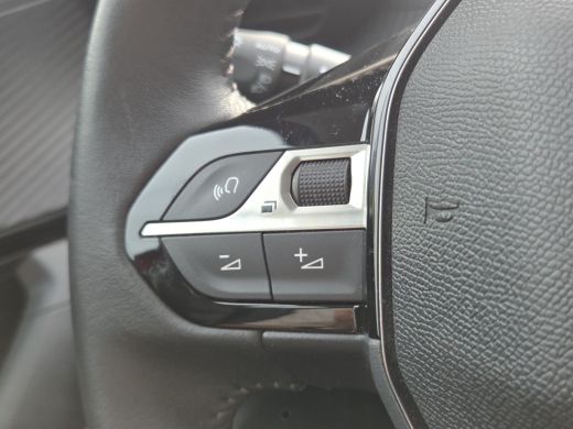 Peugeot 2008 1.2 PureTech Active Pack Trekhaak | Camera | Stoelverwarming | Full map navigatie | Carplay/andro... ActivLease financial lease
