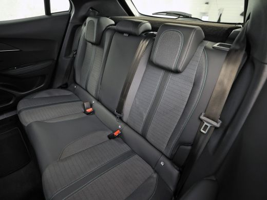 Peugeot 2008 1.2 PureTech Allure Sport Automaat (VIRTUAL COCKPIT, APPLE CARPLAY, STOELVERWARMING, LEDER, SPORT... ActivLease financial lease