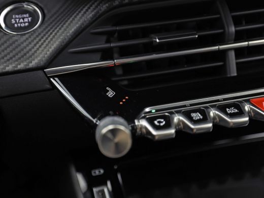 Peugeot 2008 1.2 PureTech Allure Sport Automaat (VIRTUAL COCKPIT, APPLE CARPLAY, STOELVERWARMING, LEDER, SPORT... ActivLease financial lease
