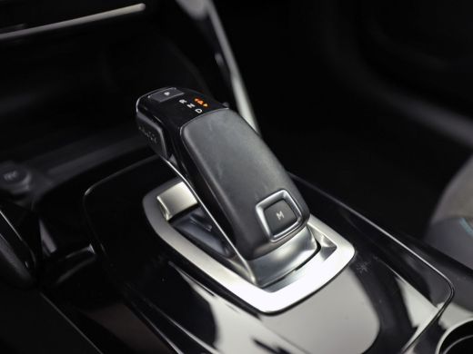 Peugeot 2008 1.2 PureTech Allure Sport Automaat (VIRTUAL COCKPIT, APPLE CARPLAY, STOELVERWARMING, LEDER, SPORT... ActivLease financial lease