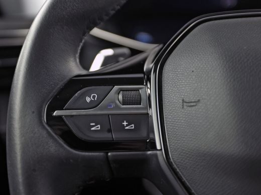 Peugeot 2008 1.2 PureTech Allure Sport Automaat (VIRTUAL COCKPIT, APPLE CARPLAY, STOELVERWARMING, LEDER, SPORT... ActivLease financial lease