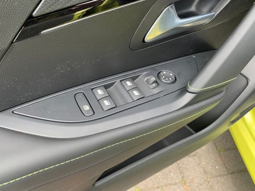 Peugeot 208 1.2 Hybrid 110 e-DCS6 GT Airco | 360 Camera | Cruise Control Adaptief | DAB | Keyless | LED | LMV... ActivLease financial lease