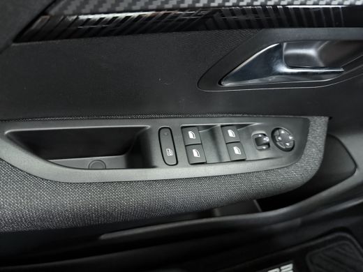 Peugeot 208 | Demo Deal | 1.2 Hybrid 110 e-DCS6 Business | Automatische verlichting | Elektrische parkeerrem ... ActivLease financial lease