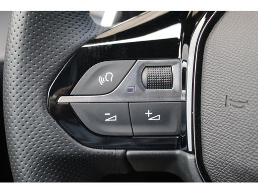 Peugeot 208 1.2 Hybrid 145 e-DCS6 GT | CarPlay | Full-LED | Climate & Cruise C. | KeyLess | Sfeerverl. | PDC ... ActivLease financial lease