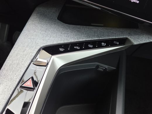 Peugeot 3008 1.2 Hybrid 145 Allure Tot 8 jaar garantie | Camera | Panoramisch Navigatie | Keyless | LED | Park... ActivLease financial lease