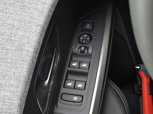 Peugeot 3008 1.2 Hybrid 145 Allure Tot 8 jaar garantie | Camera | Panoramisch Navigatie | Keyless | LED | Park... ActivLease financial lease