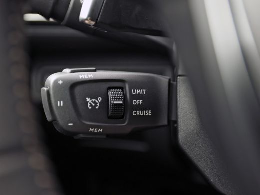 Peugeot 3008 1.6 HYbrid 225 Allure Sport 225Pk Automaat (APPLE CARPLAY, GROOT NAVI, 360 CAMERA, LEDER, SPORTST... ActivLease financial lease