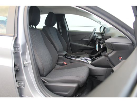 Peugeot e-208 EV Style 50 kWh | Carplay | Cruise | DAB | Climate | LED | PDC A | Elek. Ramen | Carplay | Cruise... ActivLease financial lease