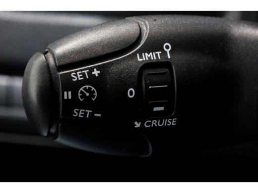 Peugeot e-Expert L2H1 Standard Premium 75 kWh 100% Elektrisch Snellader Airco/Navi SOH 92% 01-2022 ActivLease financial lease