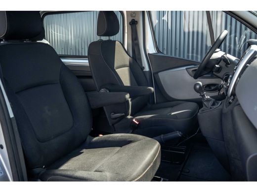 Renault Trafic 1.6 dCi 125PK L2H1 | DC 5-Zits | Camera | Cruise | Airco | Trekhaak ActivLease financial lease