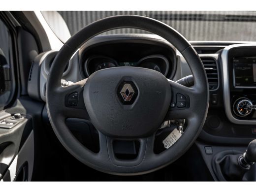 Renault Trafic 1.6 dCi 125PK L2H1 | DC 5-Zits | Camera | Cruise | Airco | Trekhaak ActivLease financial lease