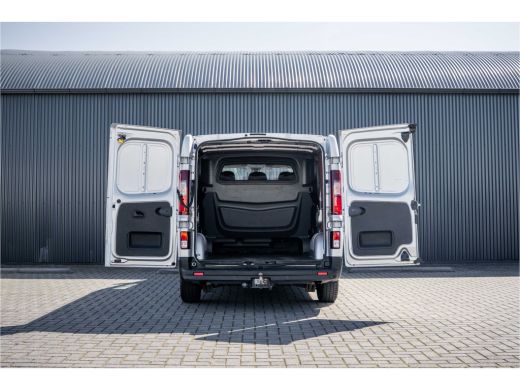 Renault Trafic 1.6 dCi 125PK L2H1 | DC 5-Zits | Camera | Cruise | Airco | Trekhaak ActivLease financial lease