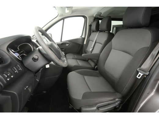 Renault Trafic 2.0 dCi 145PK T29 L2H1 | DC | 6 Zits | Airco | Cruise | Parkeersens. | Trekhaak | Carplay ActivLease financial lease