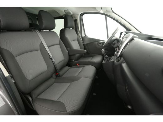 Renault Trafic 2.0 dCi 145PK T29 L2H1 | DC | 6 Zits | Airco | Cruise | Parkeersens. | Trekhaak | Carplay ActivLease financial lease