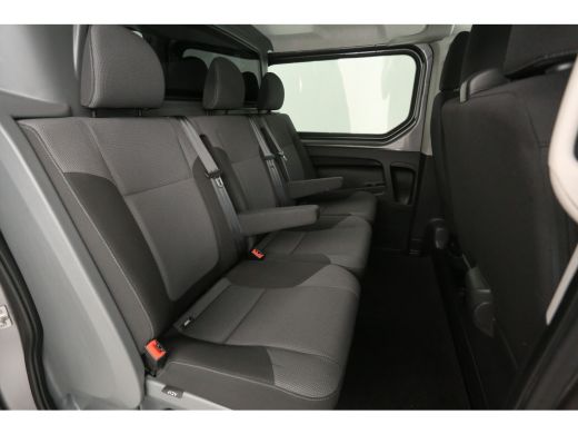 Renault Trafic 2.0 dCi 145PK T29 L2H1 | DC | 6 Zits | Airco | Cruise | Parkeersens. | Trekhaak | Carplay ActivLease financial lease