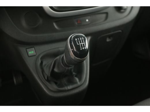 Renault Trafic 2.0 dCi 145PK T29 L2H1 | DC | 6 Zits | Airco | Cruise | Parkeersens. | Trekhaak | Carplay ActivLease financial lease