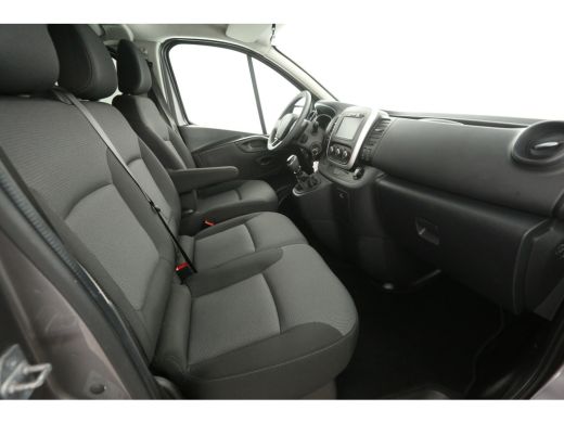 Renault Trafic 2.0 dCi 145PK T29 L2H1 | DC | 6 Zits | Airco | Cruise | Parkeersens. | Trekhaak | Carplay ActivLease financial lease