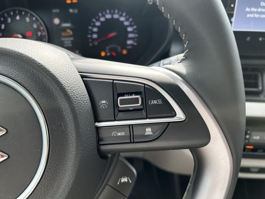 Suzuki Swift 1.2 Select Smart Hybrid ActivLease financial lease