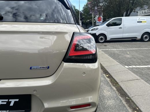 Suzuki Swift 1.2 Select Smart Hybrid ActivLease financial lease