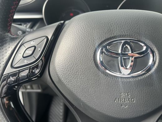 Toyota C-HR 1.8 Hybrid GR-Sport | Trekhaak | Stoel- + stuurverwarming | Carplay | Dode hoek waarschuwing | ActivLease financial lease