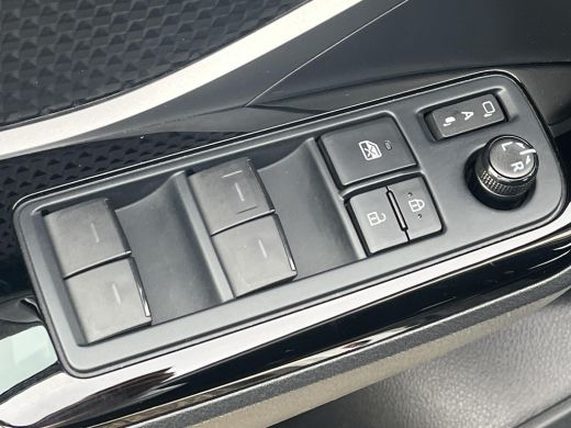 Toyota C-HR 1.8 Hybrid GR-Sport | Trekhaak | Stoel- + stuurverwarming | Carplay | Dode hoek waarschuwing | ActivLease financial lease